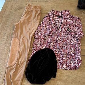 Little girls, Horseback Riding, pants, top, and velvet hat